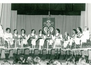 Program "Veselá je dědina" - květen 1974 - Sbor děvčat "Plela Andulka..."
